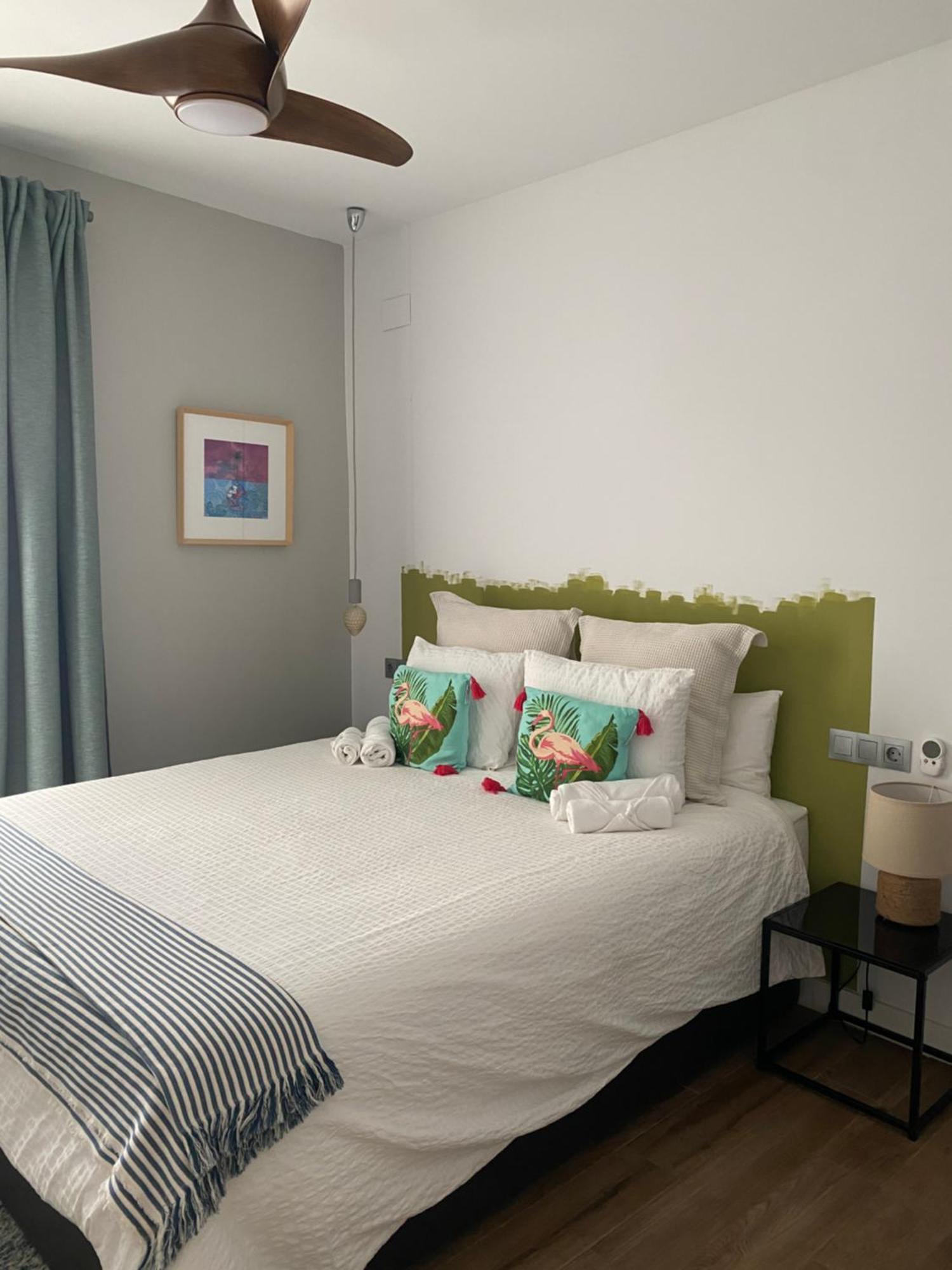 Charito 18 Apartment Cadiz Luaran gambar