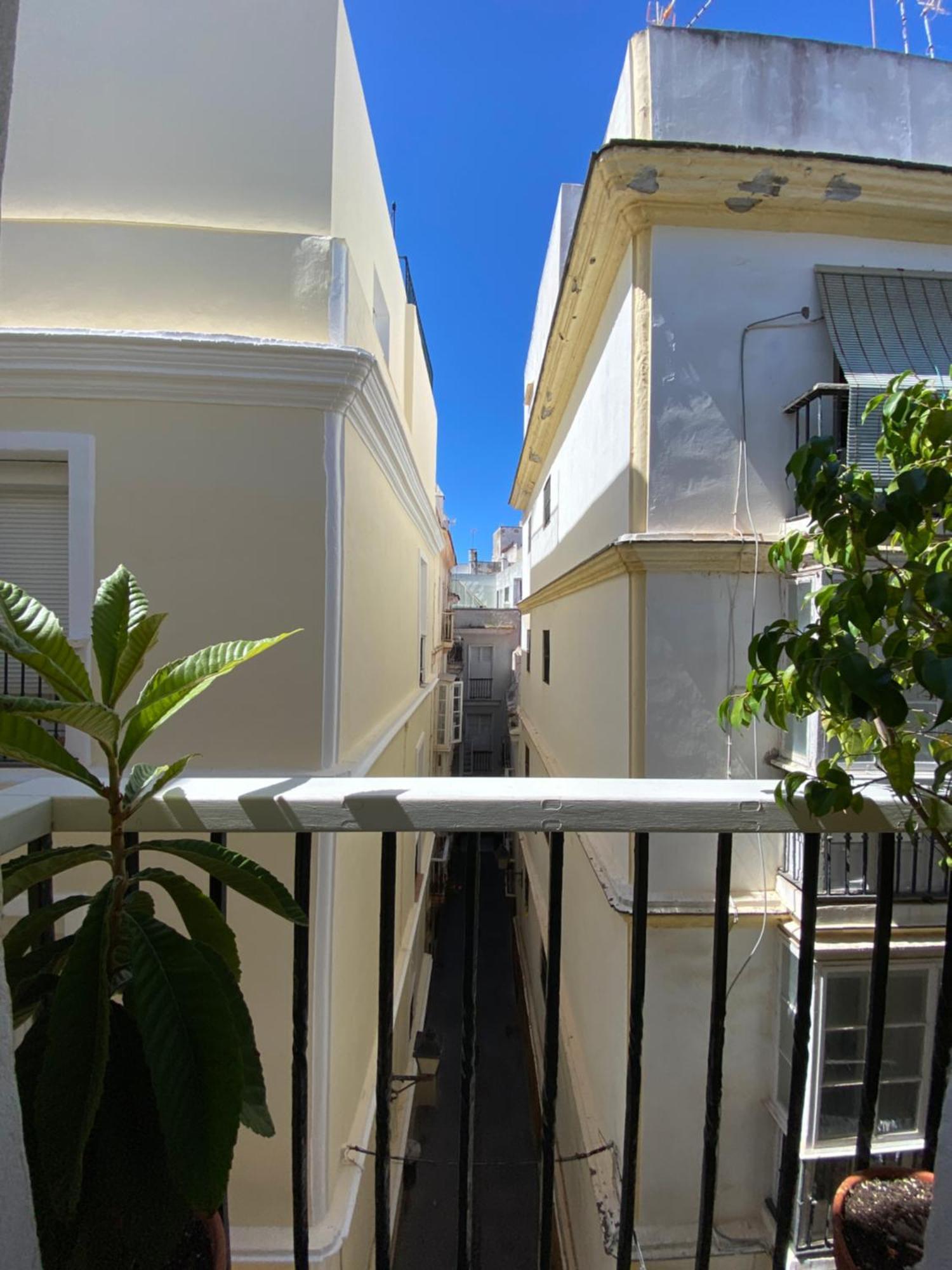 Charito 18 Apartment Cadiz Luaran gambar